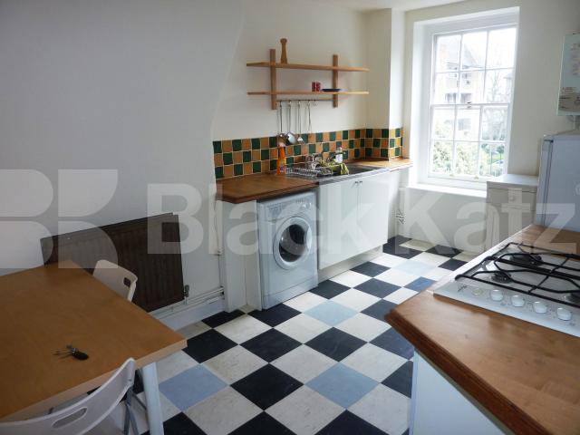 			1 Bedroom, 1 bath, 1 reception Flat			 Biddestone Road , CALEDONIAN ROAD